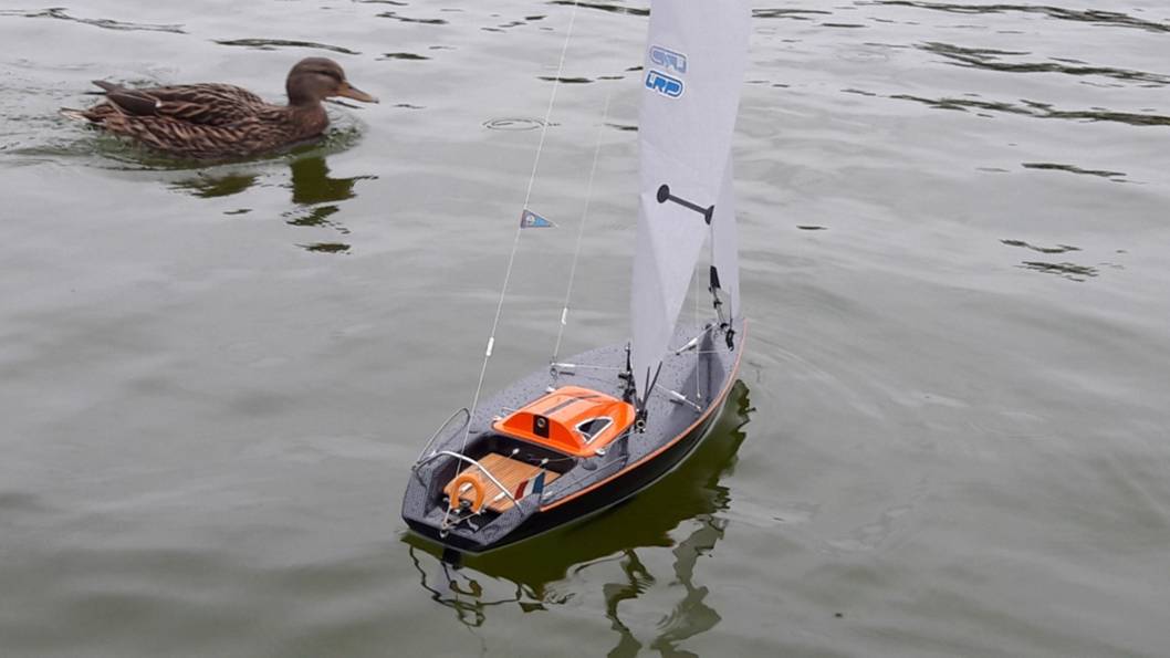 club nautique du luco jardin du Luxembourg Paris pond boat