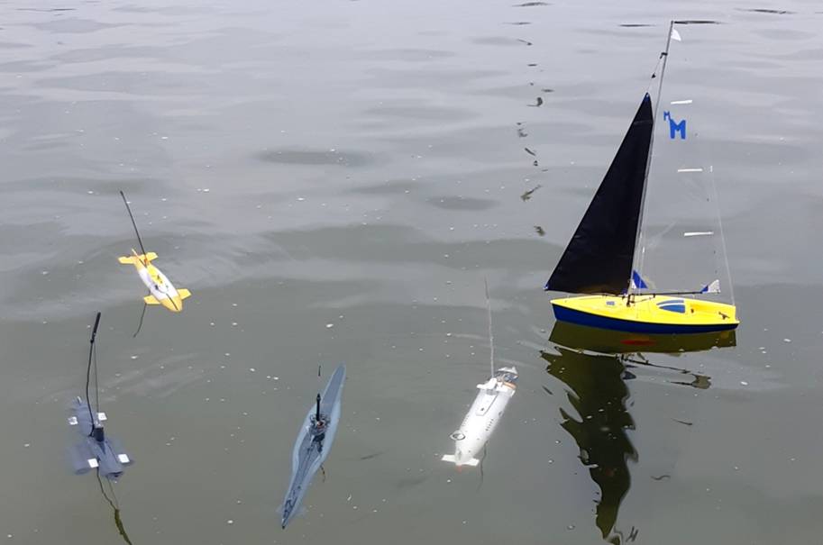 club nautique du luco jardin du Luxembourg Paris pond boat