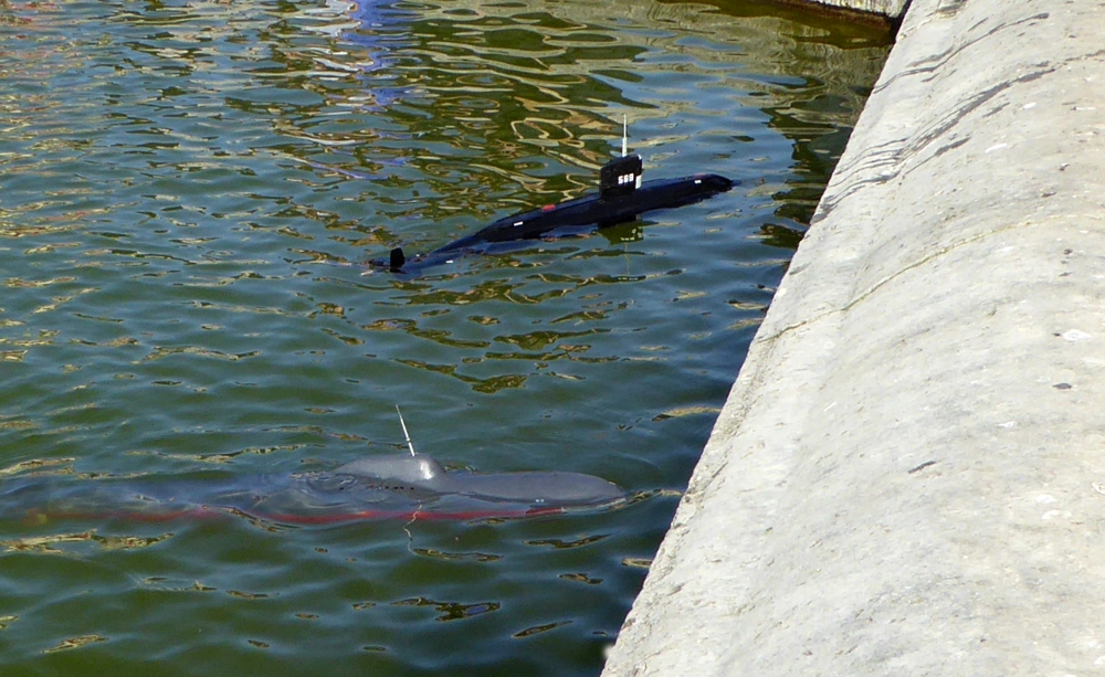 club nautique du luco jardin du Luxembourg Paris pond boat