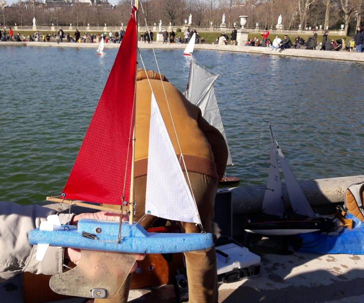 club nautique du luco jardin du Luxembourg Paris pond boat