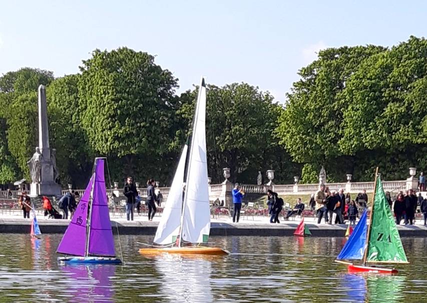 club nautique du luco jardin du Luxembourg Paris pond boat