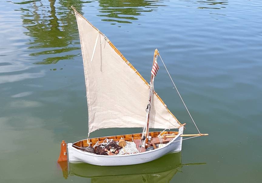 club nautique du luco jardin du Luxembourg Paris pond boat