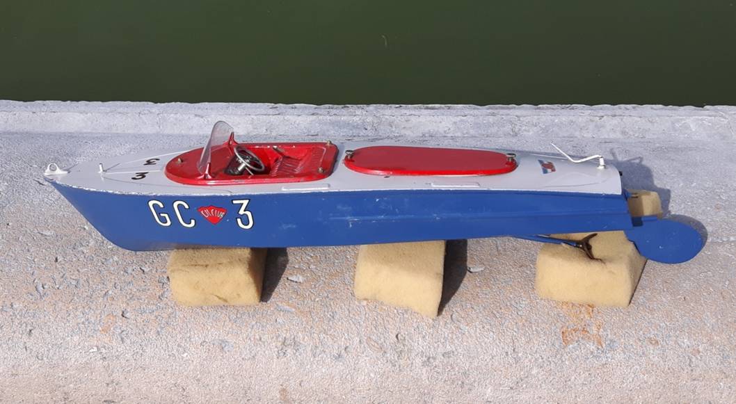 club nautique du luco jardin du Luxembourg Paris pond boat