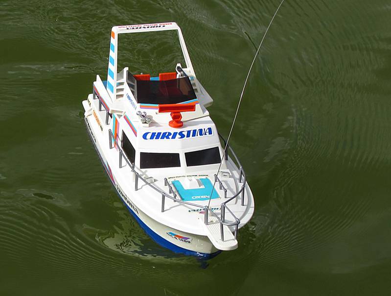 club nautique du luco jardin du Luxembourg Paris pond boat