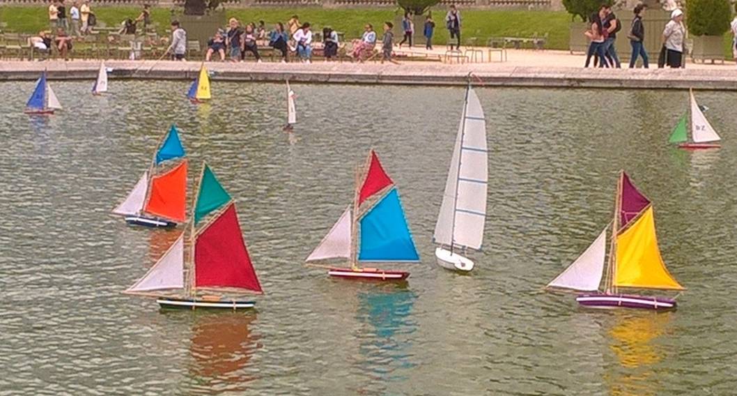 club nautique du luco jardin du Luxembourg Paris pond boat