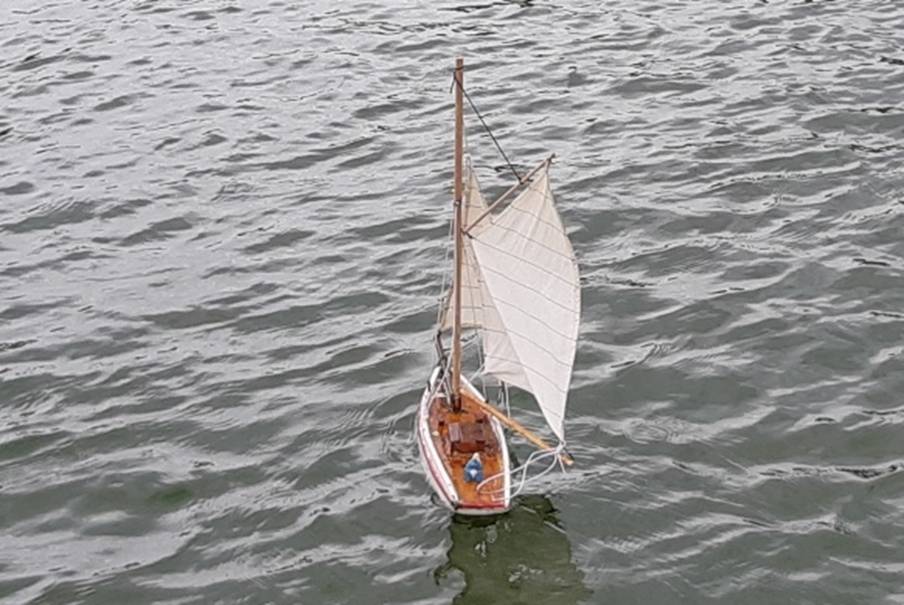 club nautique du luco jardin du Luxembourg Paris pond boat