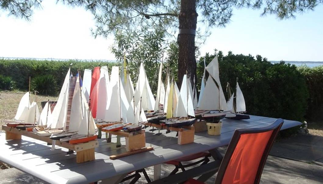 club nautique du luco jardin du Luxembourg Paris pond boat