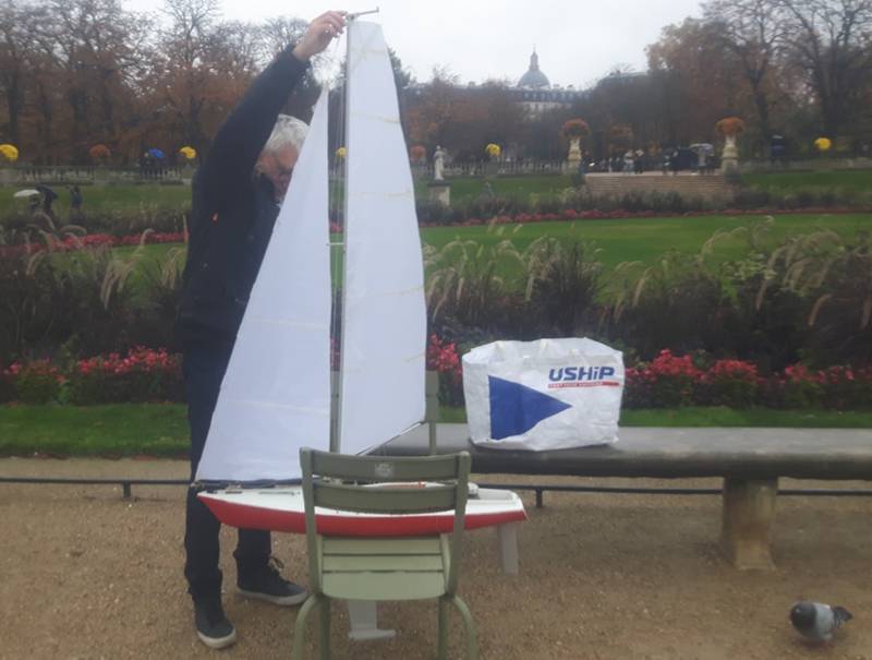club nautique du luco jardin du Luxembourg Paris pond boat