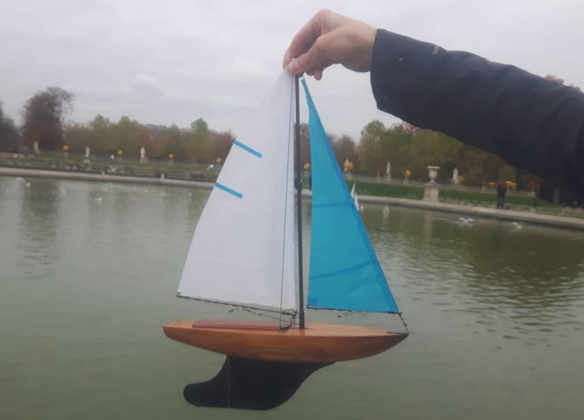club nautique du luco jardin du Luxembourg Paris pond boat
