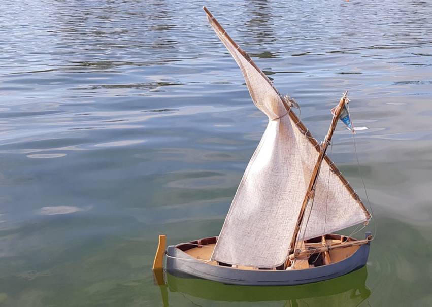 club nautique du luco jardin du Luxembourg Paris pond boat