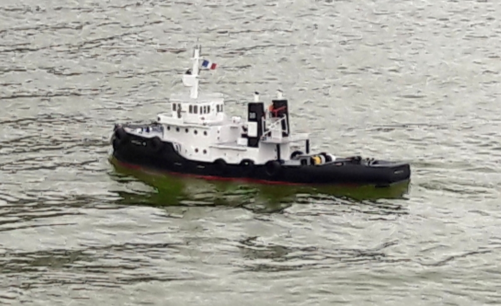 club nautique du luco jardin du Luxembourg Paris pond boat
