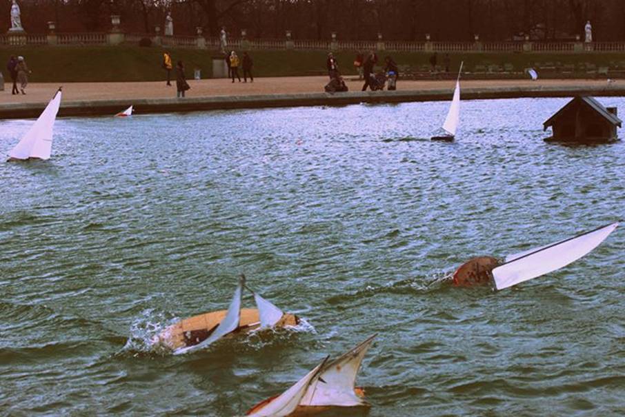 club nautique du luco jardin du Luxembourg Paris pond boat