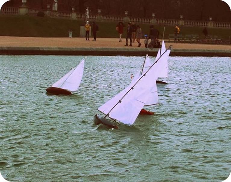club nautique du luco jardin du Luxembourg Paris pond boat