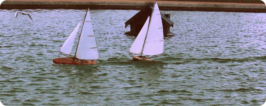 club nautique du luco jardin du Luxembourg Paris pond boat