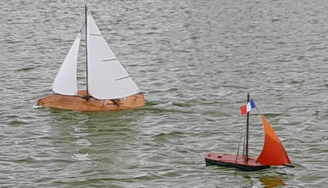 club nautique du luco jardin du Luxembourg Paris pond boat