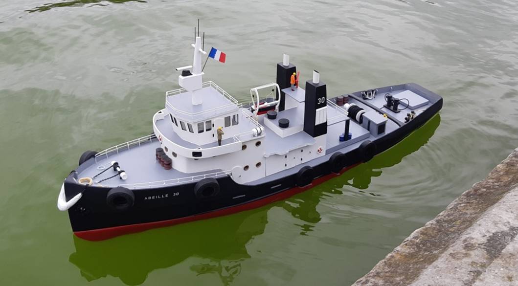 club nautique du luco jardin du Luxembourg Paris pond boat