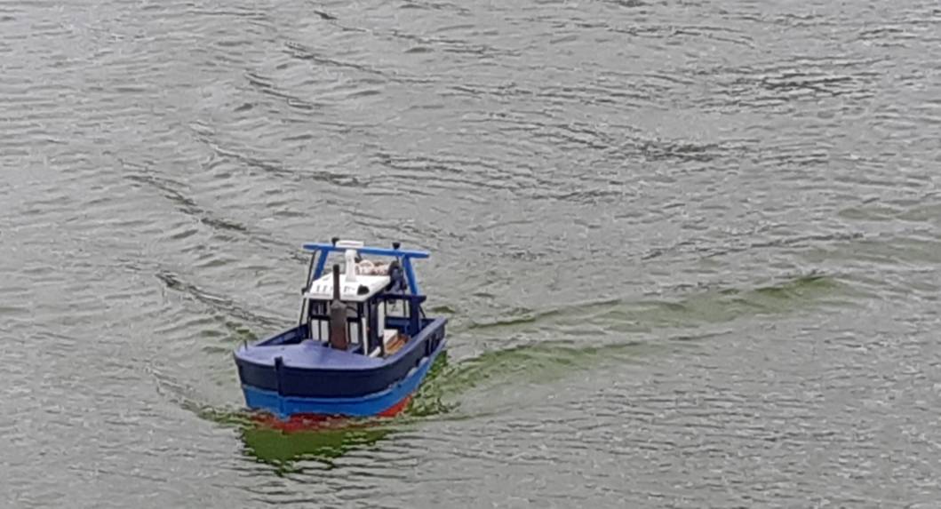 club nautique du luco jardin du Luxembourg Paris pond boat