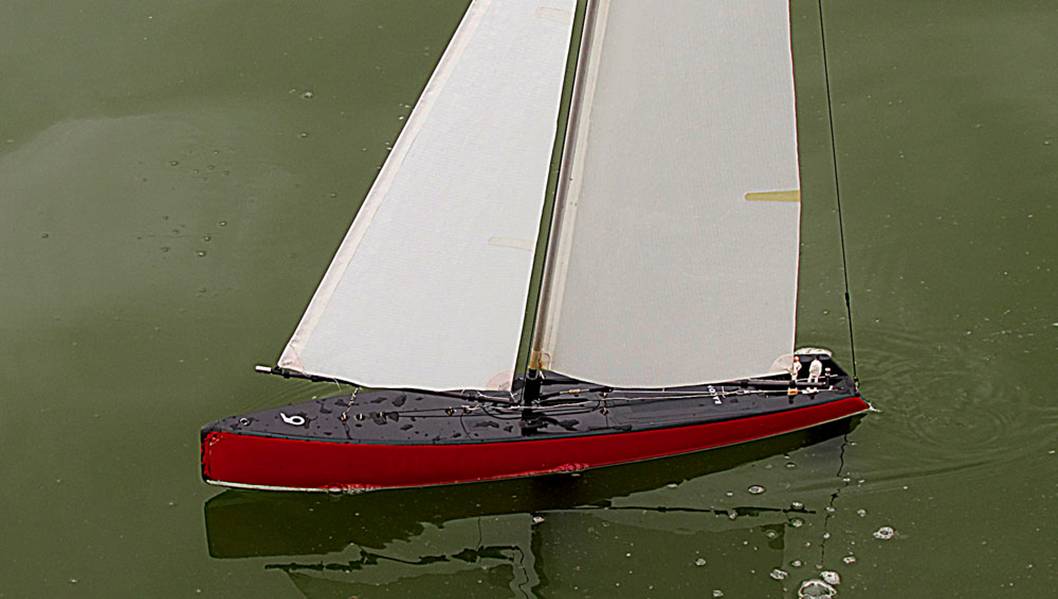 club nautique du luco jardin du Luxembourg Paris pond boat