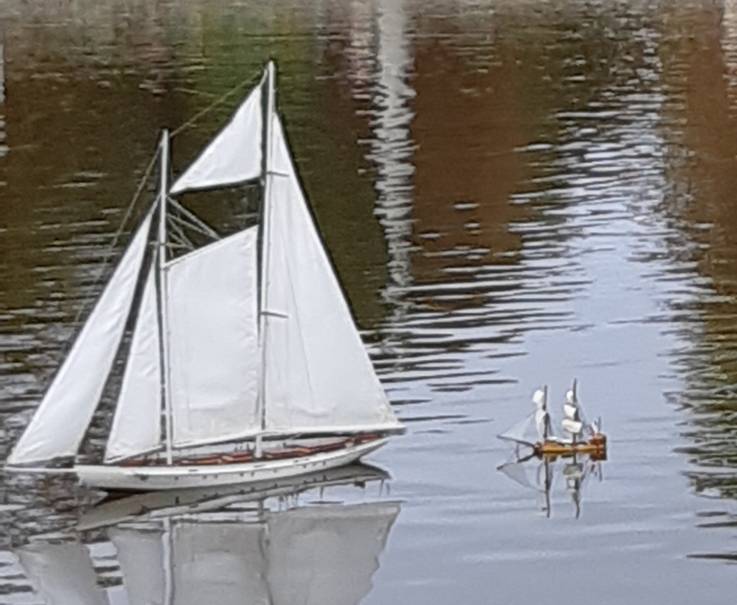 club nautique du luco jardin du Luxembourg Paris pond boat