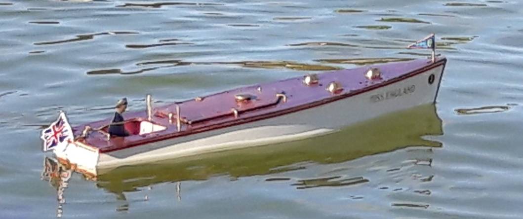 club nautique du luco jardin du Luxembourg Paris pond boat