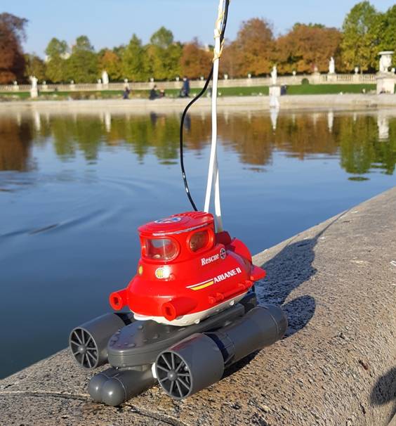 club nautique du luco jardin du Luxembourg Paris pond boat