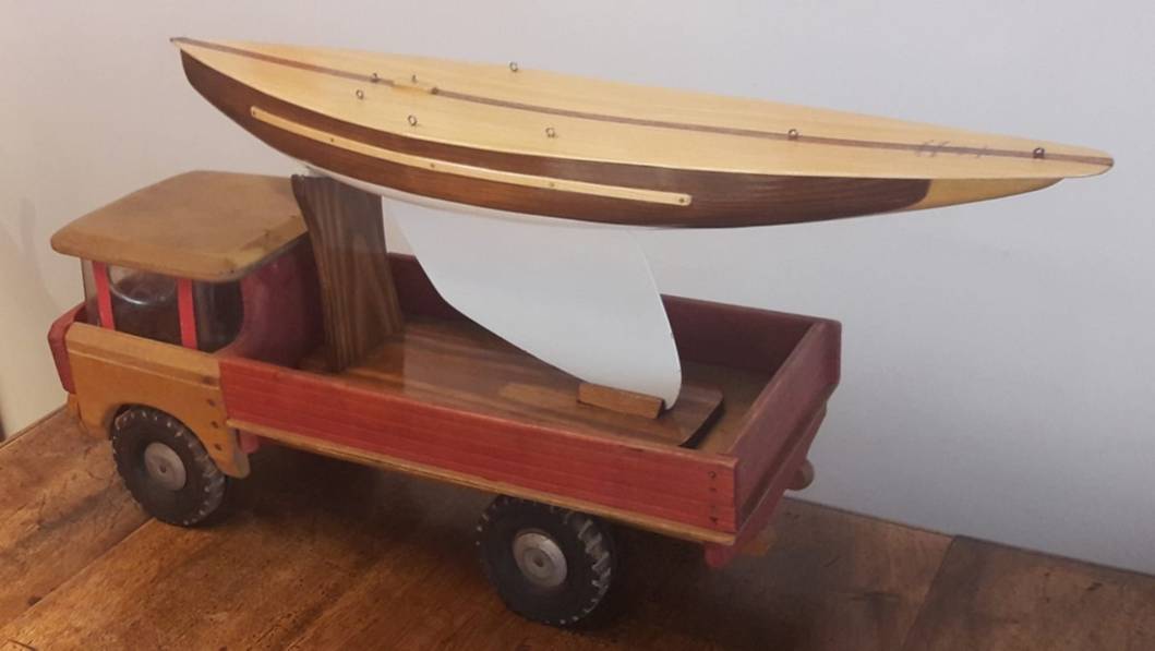 club nautique du luco jardin du Luxembourg Paris pond boat