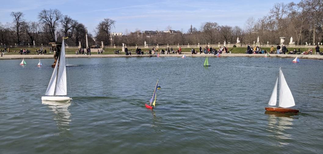 club nautique du luco jardin du Luxembourg Paris pond boat