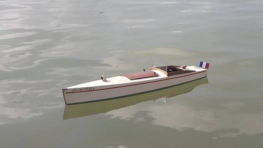 club nautique du luco jardin du Luxembourg Paris pond boat