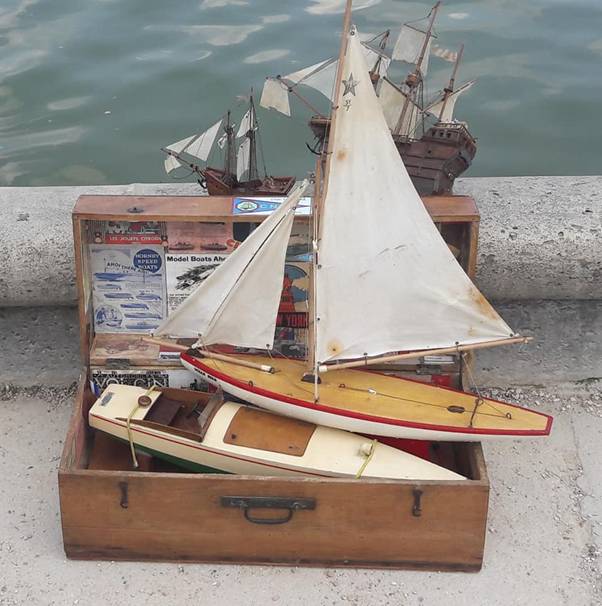 club nautique du luco jardin du Luxembourg Paris pond boat