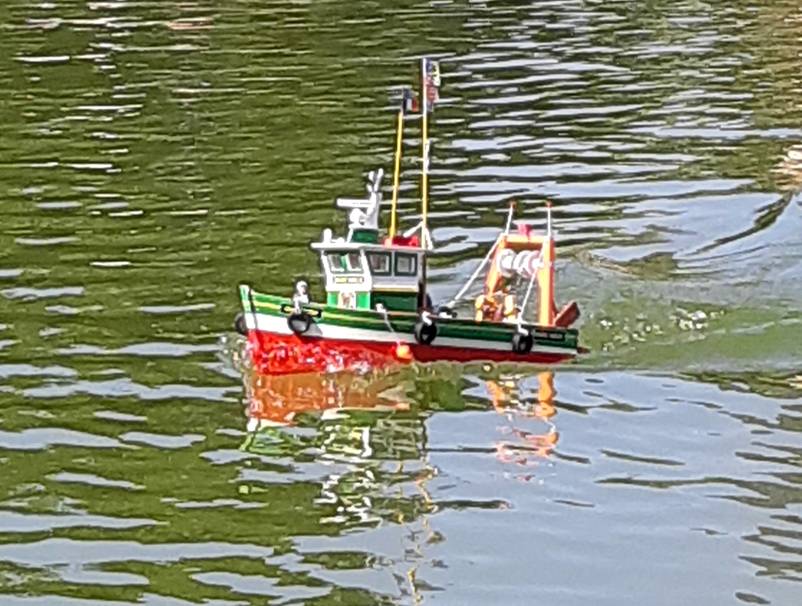 club nautique du luco jardin du Luxembourg Paris pond boat