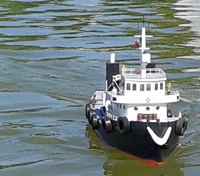 club nautique du luco jardin du Luxembourg Paris pond boat