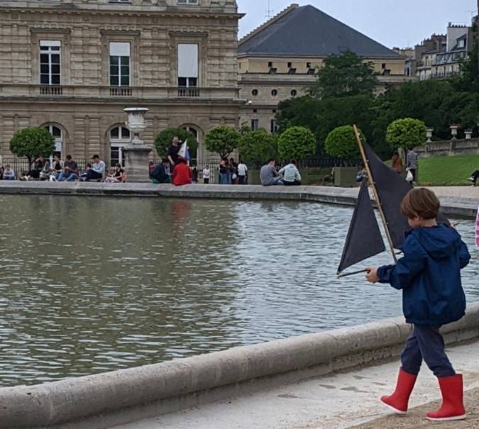 club nautique du luco jardin du Luxembourg Paris pond boat