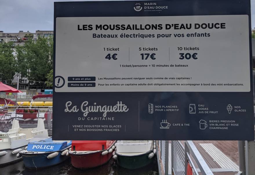 club nautique du luco jardin du Luxembourg Paris pond boat