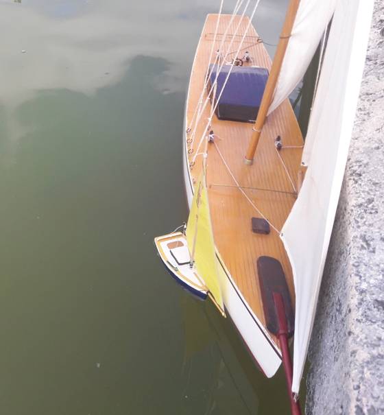 club nautique du luco jardin du Luxembourg Paris pond boat