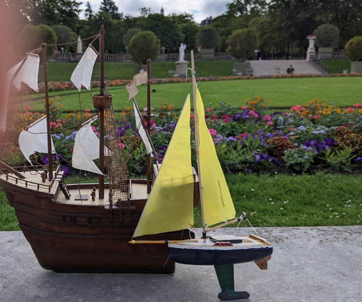 club nautique du luco jardin du Luxembourg Paris pond boat