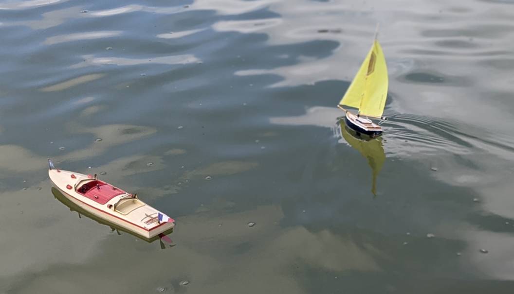 club nautique du luco jardin du Luxembourg Paris pond boat