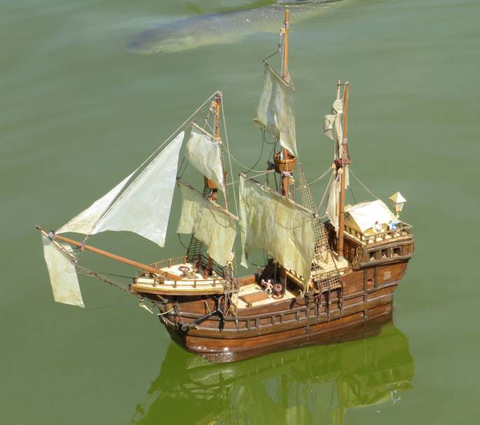club nautique du luco jardin du Luxembourg Paris pond boat