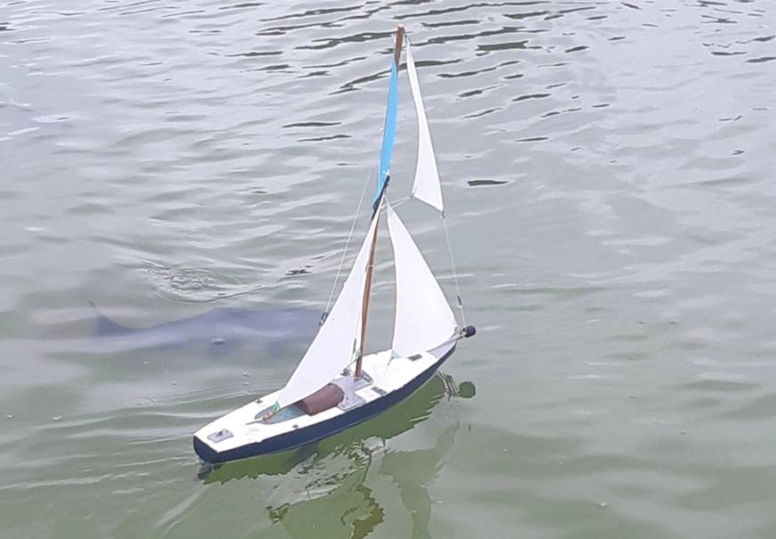 club nautique du luco jardin du Luxembourg Paris pond boat