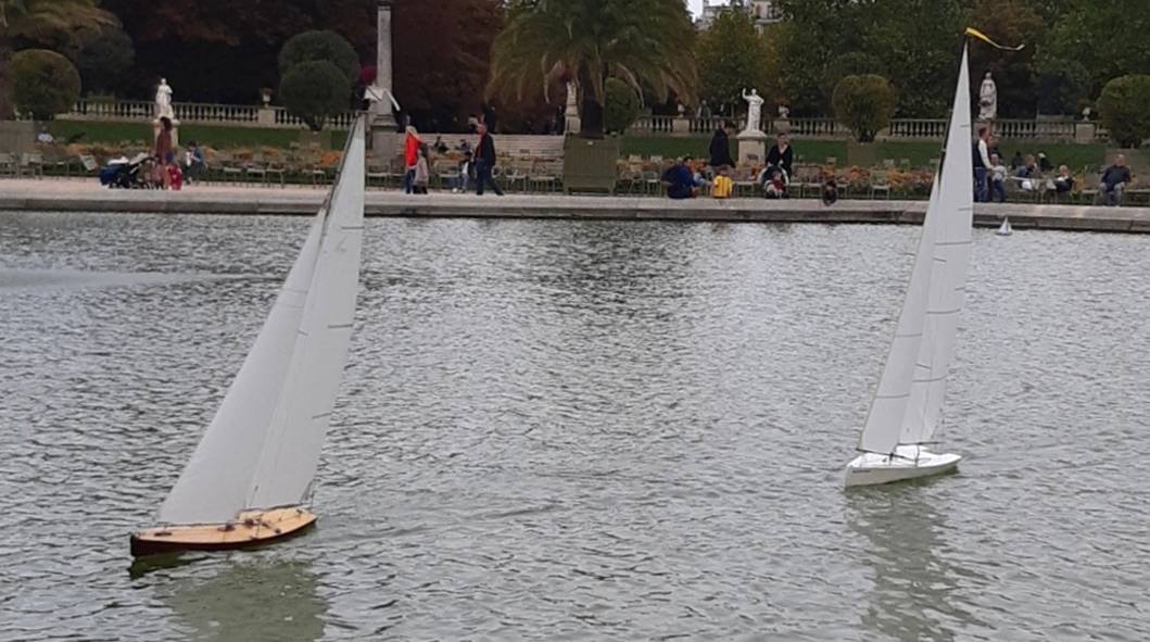 club nautique du luco jardin du Luxembourg Paris pond boat