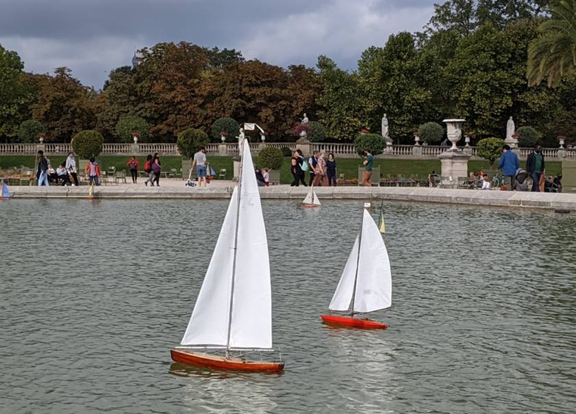 club nautique du luco jardin du Luxembourg Paris pond boat