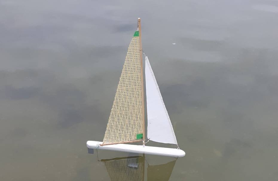 club nautique du luco jardin du Luxembourg Paris pond boat