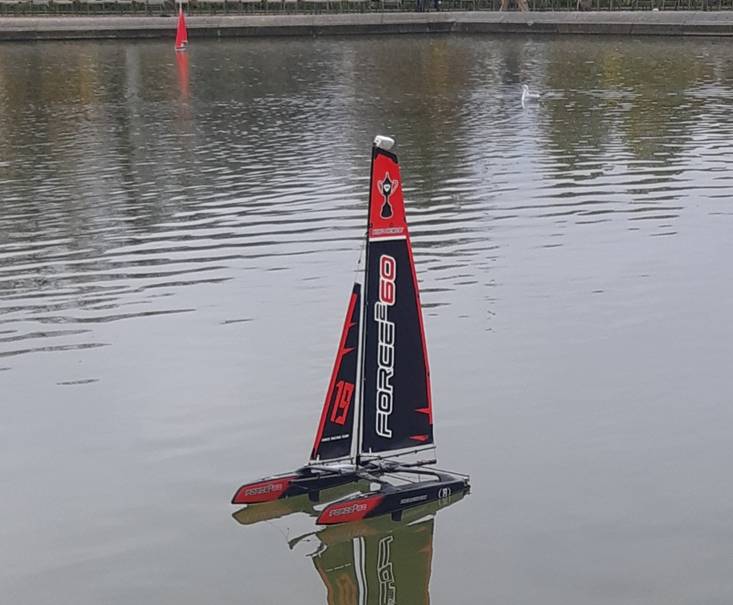 club nautique du luco jardin du Luxembourg Paris pond boat
