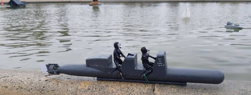 club nautique du luco jardin du Luxembourg Paris pond boat