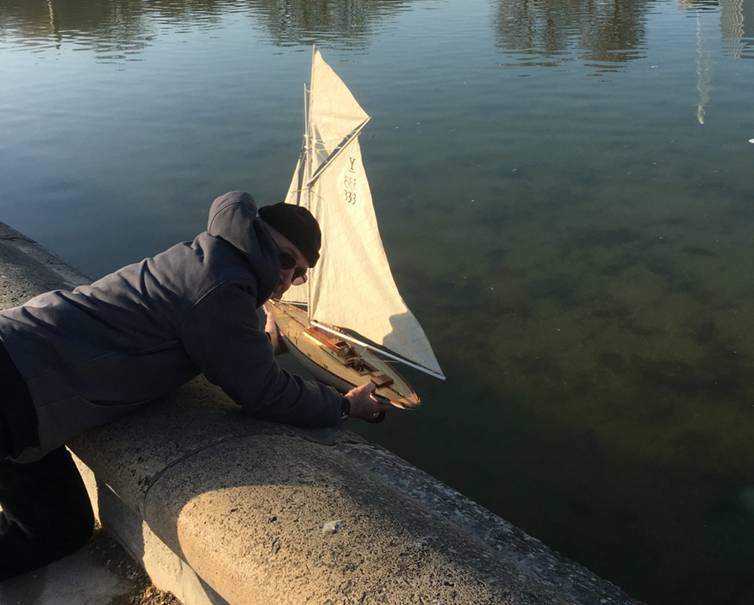 club nautique du luco jardin du Luxembourg Paris pond boat