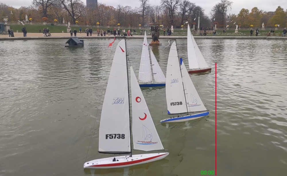 club nautique du luco jardin du Luxembourg Paris pond boat