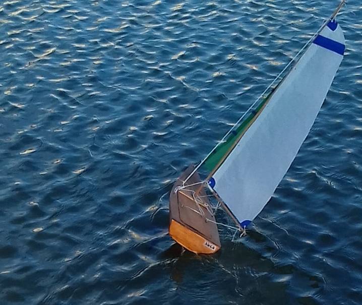 club nautique du luco jardin du Luxembourg Paris pond boat
