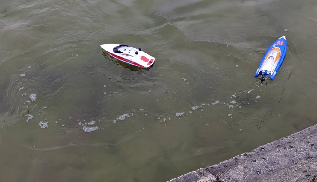 club nautique du luco jardin du Luxembourg Paris pond boat