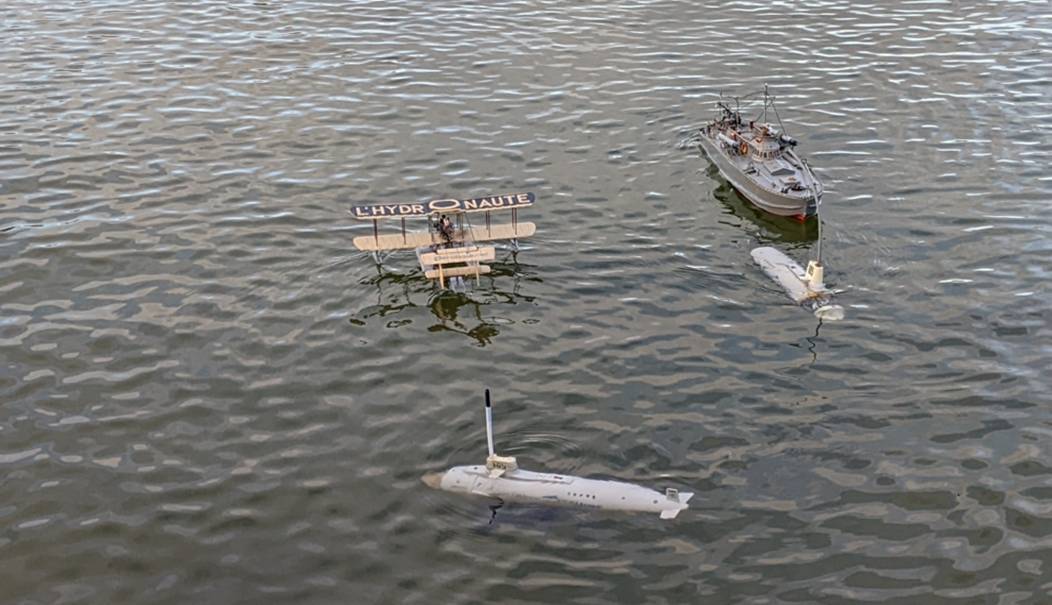 club nautique du luco jardin du Luxembourg Paris pond boat
