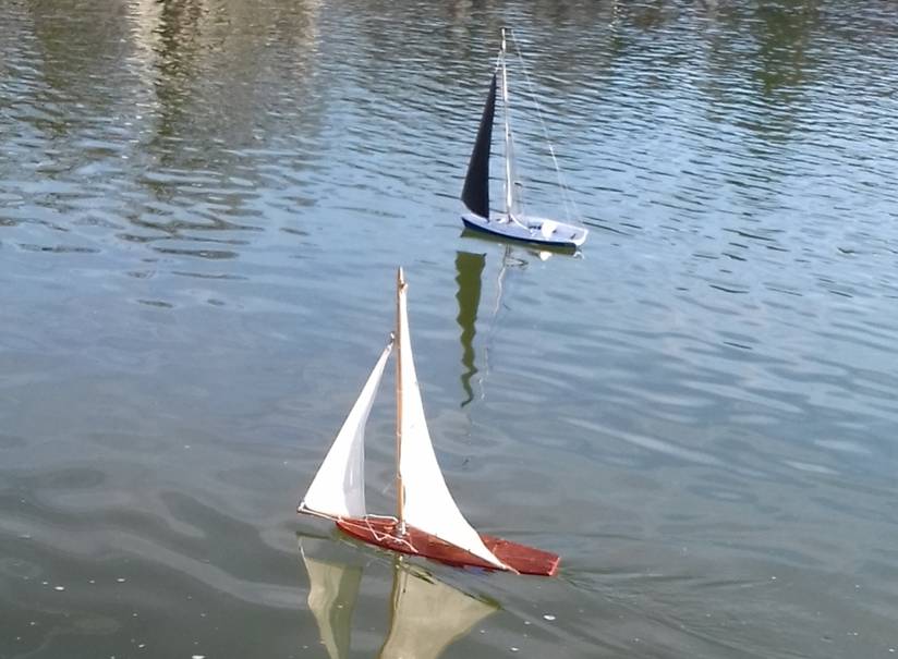 club nautique du luco jardin du Luxembourg Paris pond boat