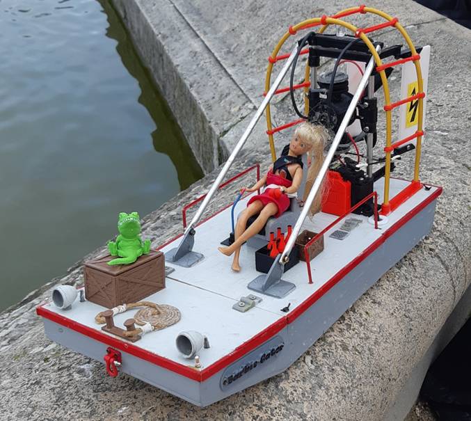 club nautique du luco jardin du Luxembourg Paris pond boat
